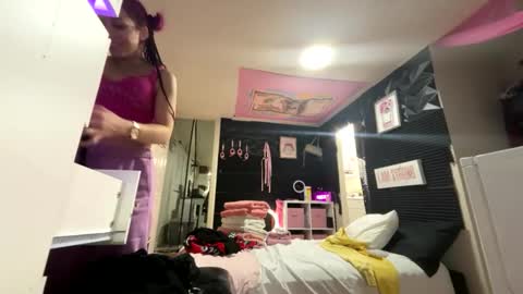 nymphomaticbaby online show from January 2026 03:32:01 AM
