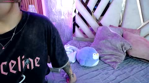 Alex   .    online show from February 2026 01:04:01 AM