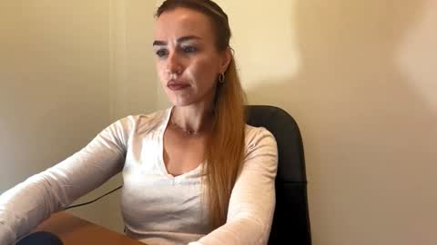 Snapshot of nyxelia_ chatting on October 2025 07:28:01 AM Anastasia online show from October 2025 07:28:01 AM