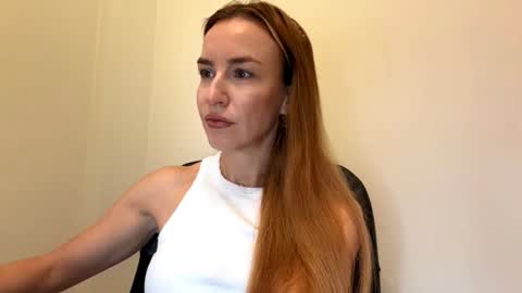 Snapshot of nyxelia_ chatting on October 2025 07:20:02 AM Anastasia online show from October 2025 07:20:02 AM