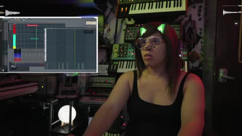 Snapshot of nyxraven chatting on December 2024 12:38:02 PM NyxRaven online show from December 2024 12:38:02 PM