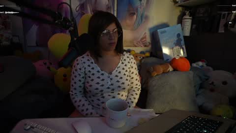 Snapshot of nyxraven chatting on December 2024 04:02:02 PM NyxRaven online show from December 2024 04:02:02 PM