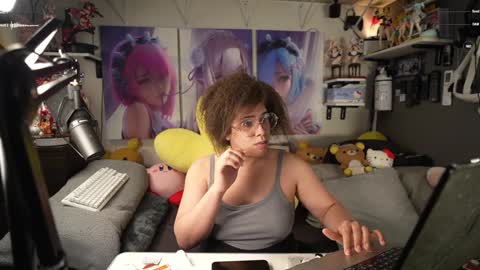 Snapshot of nyxraven chatting on December 2024 10:56:01 PM NyxRaven online show from December 2024 10:56:01 PM