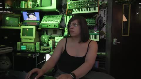 Snapshot of nyxraven chatting on February 2025 11:22:02 PM NyxRaven online show from February 2025 11:22:02 PM