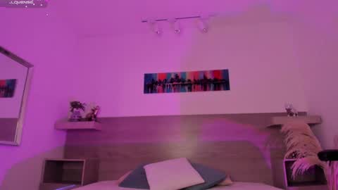 Nyx Shadow online show from February 2025 09:00:02 AM