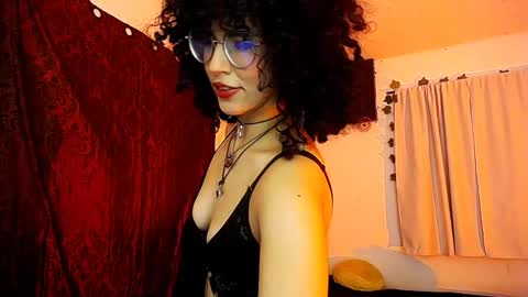 Snapshot of nyxxei chatting on February 2026 12:15:01 AM Nyxxei online show from February 2026 12:15:01 AM