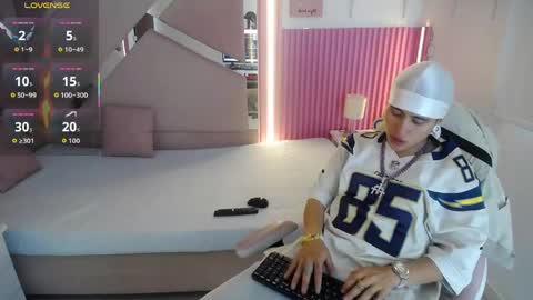 Snapshot of oblivionlove chatting on May 2026 09:56:02 PM oblivionlove online show from May 2026 09:56:02 PM