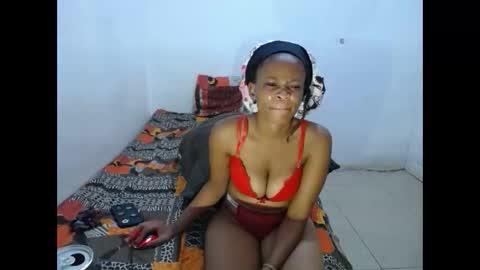 Snapshot of obsessedmimi chatting on February 2026 11:37:01 PM obsessedmimi online show from February 2026 11:37:01 PM