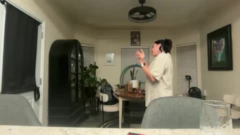SimplyUs online show from June 2026 06:27:01 AM