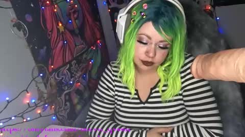 Snapshot of occvlt_qveen chatting on December 2024 05:23:01 AM occvlt qveen online show from December 2024 05:23:01 AM