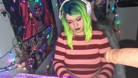 Snapshot of occvlt_qveen chatting on February 2025 12:11:01 AM occvlt qveen online show from February 2025 12:11:01 AM