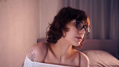 Thea online show from November 2025 07:13:01 PM