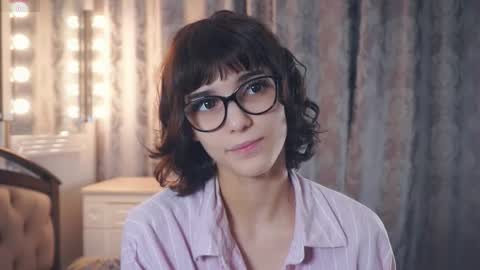 Thea online show from January 2026 05:46:02 AM