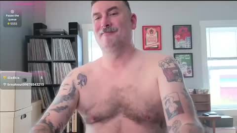 Snapshot of office_dad chatting on May 2026 05:51:02 PM Office Dad online show from May 2026 05:51:02 PM