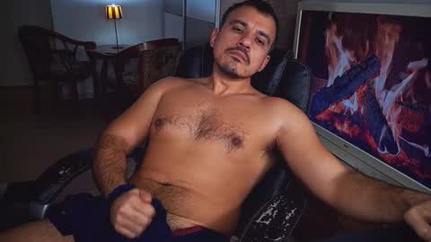 Snapshot of officeman7 chatting on December 2024 08:48:01 PM officeman7 online show from December 2024 08:48:01 PM