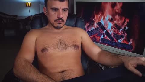 Snapshot of officeman7 chatting on January 2025 06:24:01 PM officeman7 online show from January 2025 06:24:01 PM