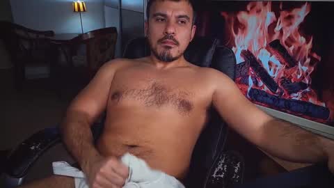 Snapshot of officeman7 chatting on February 2025 07:35:02 PM officeman7 online show from February 2025 07:35:02 PM