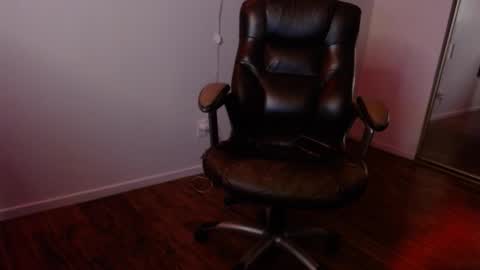 Snapshot of officialmoneyxxx chatting on March 2026 04:56:02 PM Money online show from March 2026 04:56:02 PM