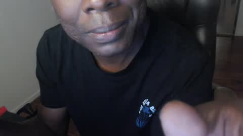 Snapshot of officialmoneyxxx chatting on August 2026 03:14:01 PM Money online show from August 2026 03:14:01 PM