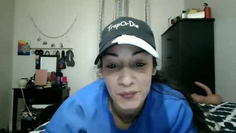 Snapshot of oglitcouple chatting on January 2025 05:56:01 AM Lit en Cama online show from January 2025 05:56:01 AM