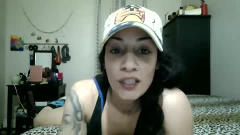 Snapshot of oglitcouple chatting on January 2025 04:33:02 AM Lit en Cama online show from January 2025 04:33:02 AM