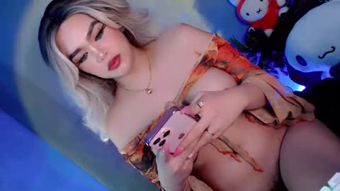 Flora  online show from March 2025 10:45:01 AM