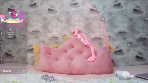 Nina online show from September 2025 11:05:02 PM