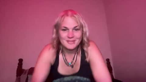 Snapshot of ohellesbells chatting on May 2026 06:32:02 AM ohellesbells online show from May 2026 06:32:02 AM