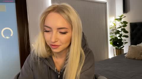 Emma online show from March 2026 01:06:02 AM