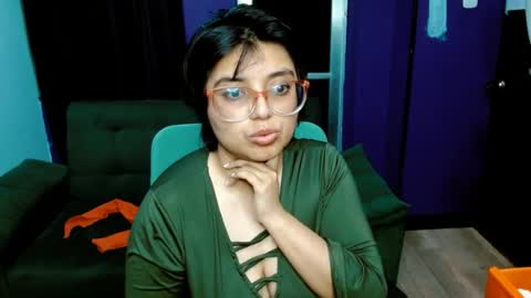 Snapshot of ohmysqueak chatting on April 2026 11:00:02 AM ohmysqueak online show from April 2026 11:00:02 AM