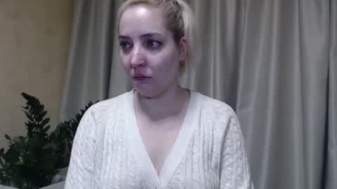 Snapshot of ohsweetmari chatting on February 2025 08:40:02 AM Mari online show from February 2025 08:40:02 AM