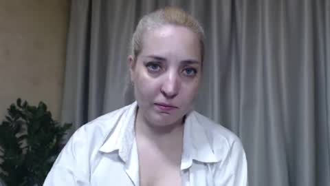 Snapshot of ohsweetmari chatting on June 2026 03:50:01 PM Mari online show from June 2026 03:50:01 PM
