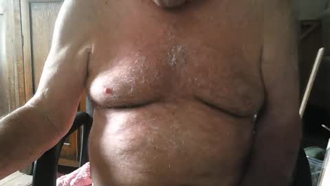 Snapshot of oily27 chatting on July 2026 06:43:02 AM William online show from July 2026 06:43:02 AM