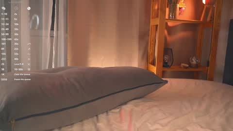 Henrietta or Rita online show from October 2025 07:47:02 PM