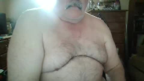 Snapshot of oldcockforyngladies chatting on March 2025 01:18:01 PM oldcockforyngladies online show from March 2025 01:18:01 PM