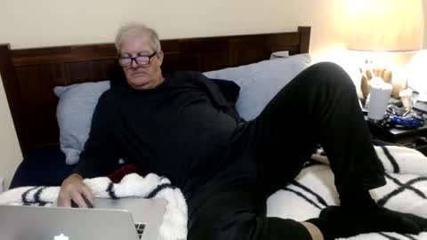Snapshot of olderandwiser chatting on December 2024 05:52:02 AM Older and Wiser online show from December 2024 05:52:02 AM