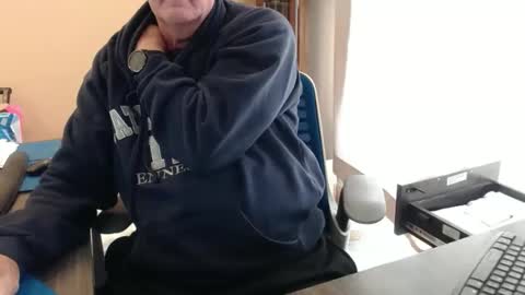 Snapshot of olderandwiser chatting on December 2024 07:04:02 PM Older and Wiser online show from December 2024 07:04:02 PM