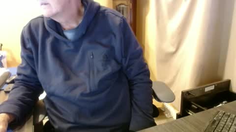 Snapshot of olderandwiser chatting on December 2024 06:23:01 AM Older and Wiser online show from December 2024 06:23:01 AM
