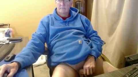 Snapshot of olderandwiser chatting on January 2025 05:30:02 AM Older and Wiser online show from January 2025 05:30:02 AM