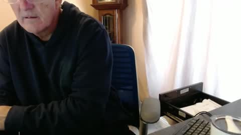 Snapshot of olderandwiser chatting on January 2025 03:12:02 PM Older and Wiser online show from January 2025 03:12:02 PM