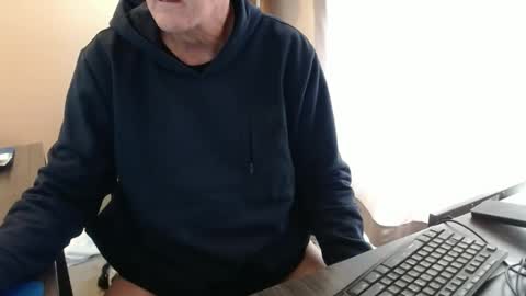Snapshot of olderandwiser chatting on January 2025 06:15:01 PM Older and Wiser online show from January 2025 06:15:01 PM