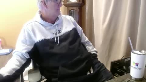 Snapshot of olderandwiser chatting on January 2025 02:29:02 AM Older and Wiser online show from January 2025 02:29:02 AM