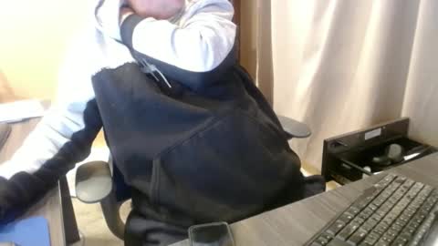 Snapshot of olderandwiser chatting on January 2025 05:32:01 AM Older and Wiser online show from January 2025 05:32:01 AM