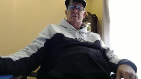 Snapshot of olderandwiser chatting on January 2025 07:53:02 PM Older and Wiser online show from January 2025 07:53:02 PM