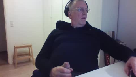 Snapshot of oldth chatting on January 2025 10:56:02 PM oldth online show from January 2025 10:56:02 PM