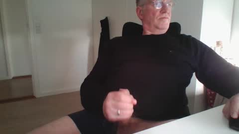 Snapshot of oldth chatting on January 2025 11:54:02 AM oldth online show from January 2025 11:54:02 AM