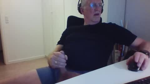 Snapshot of oldth chatting on March 2025 10:21:01 PM oldth online show from March 2025 10:21:01 PM