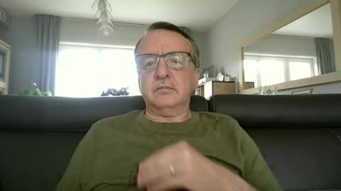 Snapshot of oldtimer160162493 chatting on June 2026 12:26:02 PM oldtimer160162493 online show from June 2026 12:26:02 PM