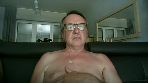 Snapshot of oldtimer160162493 chatting on June 2026 02:03:02 PM oldtimer160162493 online show from June 2026 02:03:02 PM