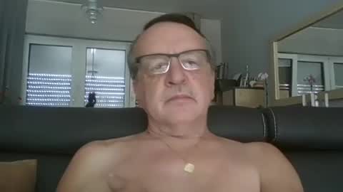 Snapshot of oldtimer160162493 chatting on August 2026 12:43:01 PM oldtimer160162493 online show from August 2026 12:43:01 PM